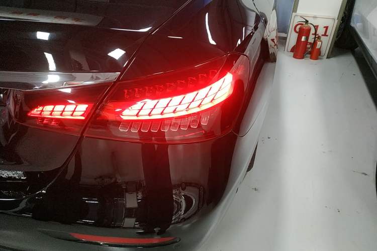 Used Mercedes-Benz E-Class 2023 Facelift E 260 L
