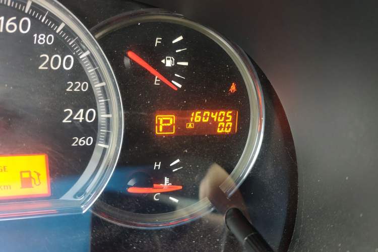 Used Nissan Teana 2009 Duke 2.5L XV VIP Deluxe Edition Odometer Close Up