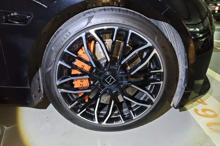 Used Zeekr 001 2025 YOU Edition 100 kWh All-Wheel Drive
