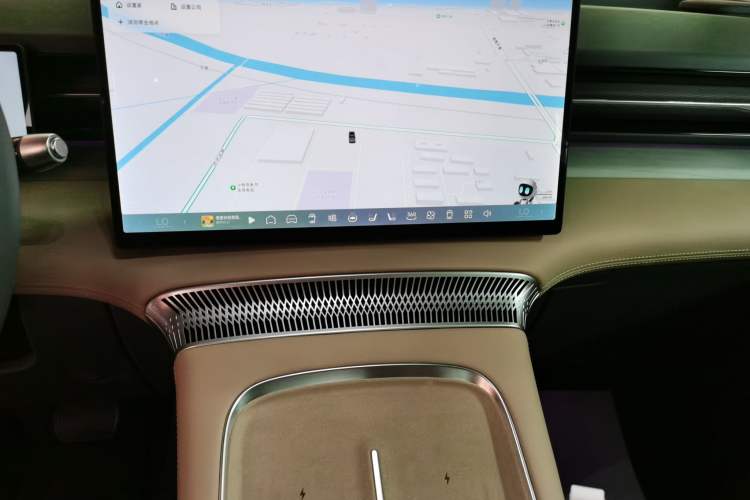 Used XPeng X9 2025 740 Ultra-Long Range Max Audio And AC Panel