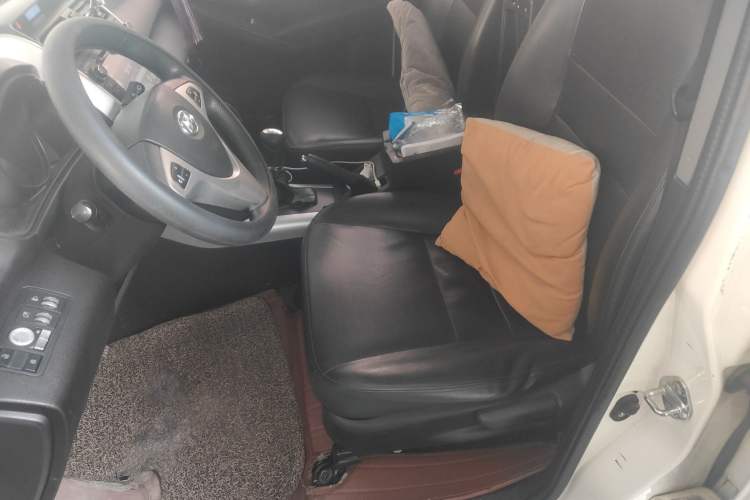 Used Lifan Auto X60 2012 Discovery Edition 1.8L Manual Luxury Model
