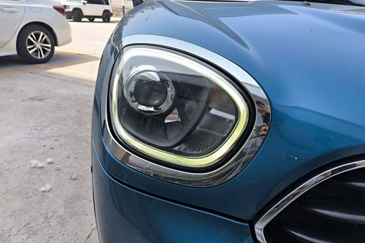 Used MINI Countryman 2020 1.5T COOPER ALL4 Right Front Headlight