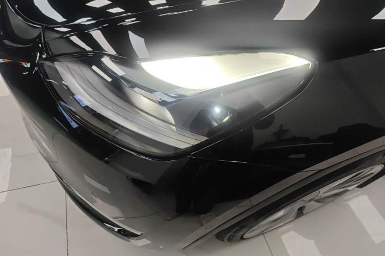 Used Tesla Model Y 2021 Standard Range Rear-Wheel Drive Version