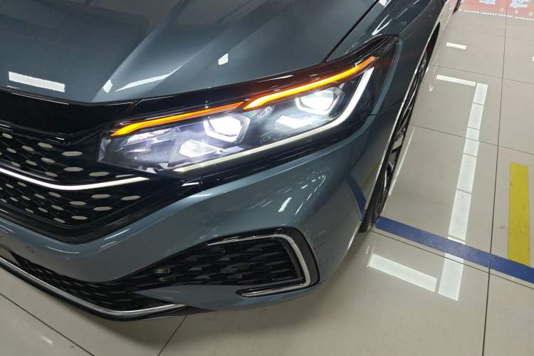 Used Volkswagen Passat 2022 330TSI Starry Luxury Edition