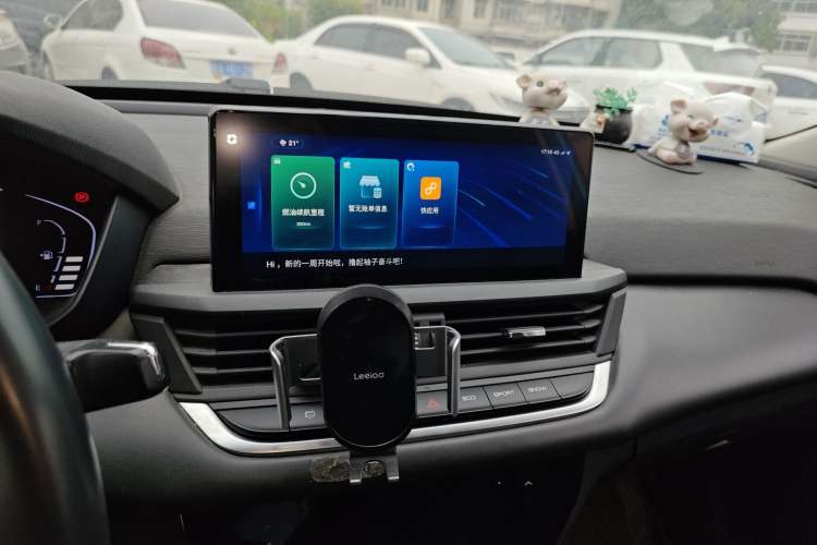 Used Dongfeng Aeolus Yixuan 2020 230T Automatic Advanced Edition Audio And AC Panel