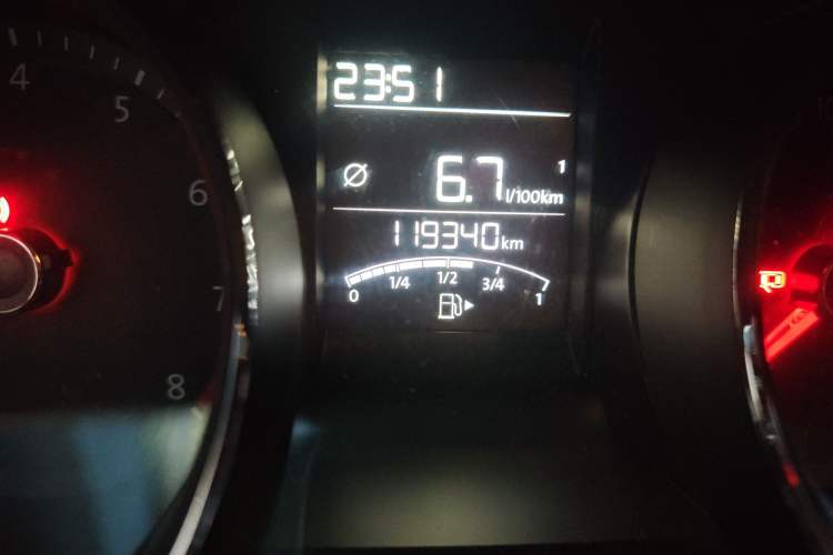 Used Volkswagen Bora 2016 1.6L Manual Comfort Model Odometer Close Up