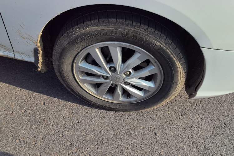 Used Hyundai Celesta 2015 1.6L Manual Comfort Model Right Front Wheel Hub