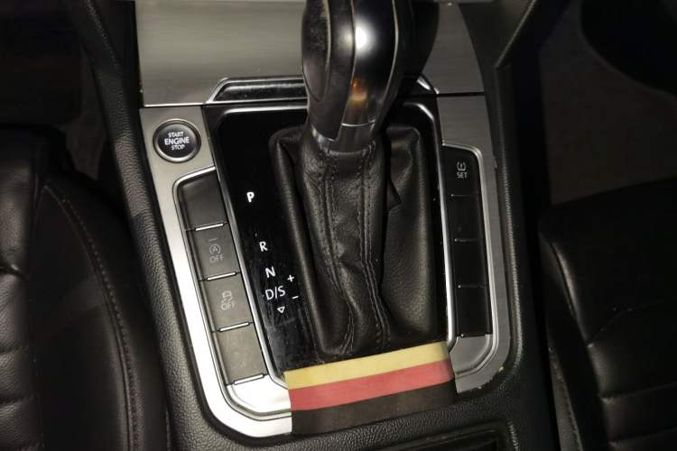 Used Volkswagen Magotan 2017 280TSI DSG Comfort Model
