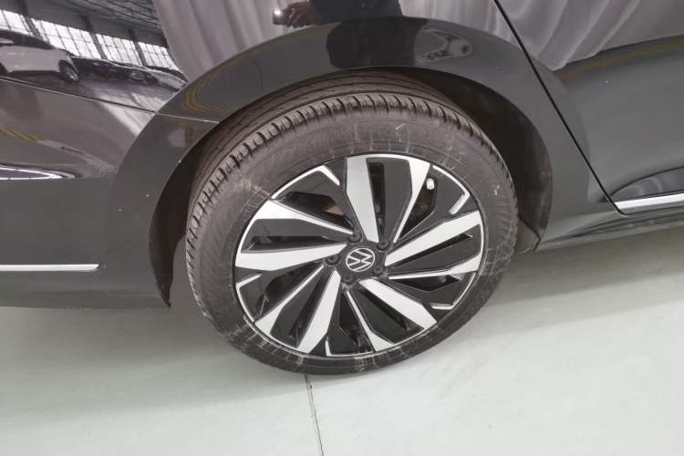 Used Volkswagen Passat 2022 330TSI Starry Luxury Edition Exterior 5