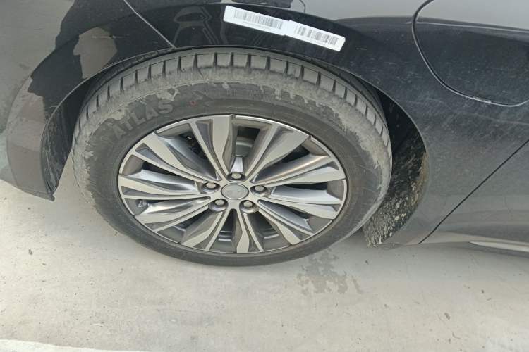 Used Hongqi E-QM5 2023 560km PLUS Left Front Wheel Hub