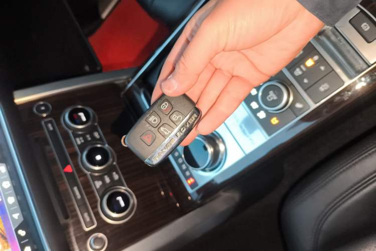 Used Land Rover Range Vogue 
