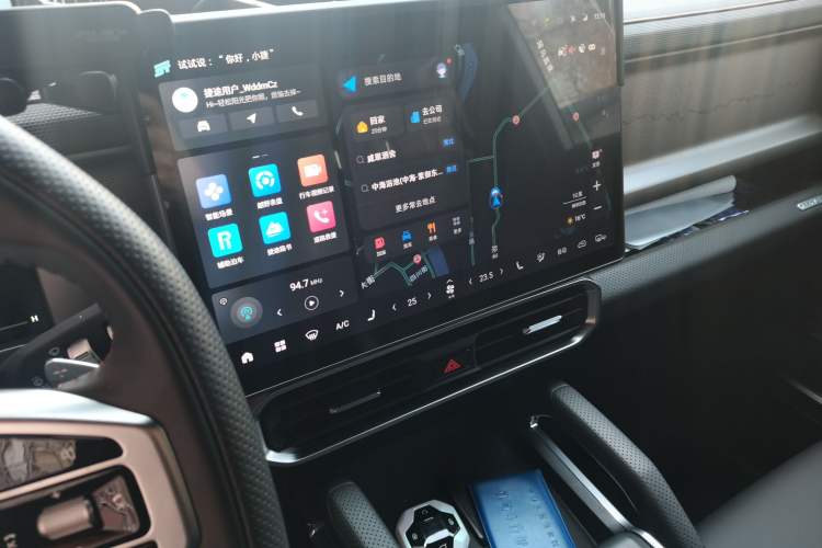 Used JETOUR Traveler 2025 2.0TD DCT Four-Wheel Drive Silver Dragon Wings Air
