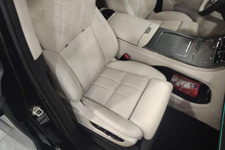 Used GAC Trumpchi Xiangwang M8 2025 Kunkun Series Ultra First-Class Cabin