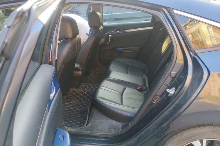 Used Honda Civic 2016 220TURBO CVT Prestige Edition
