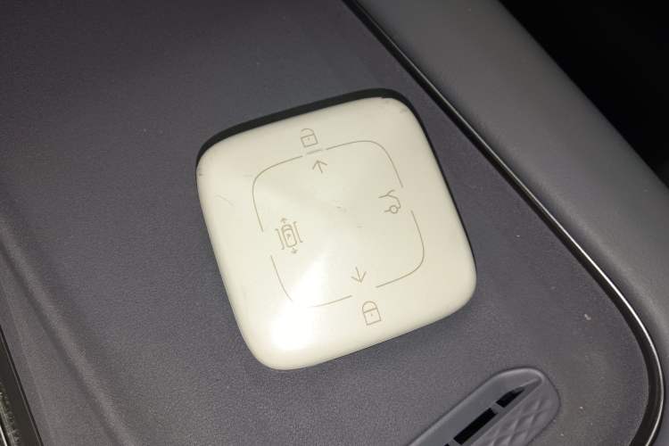 Used Zeekr 7X 2025 75 kWh Rear-Wheel Drive Intelligent Driving Version
