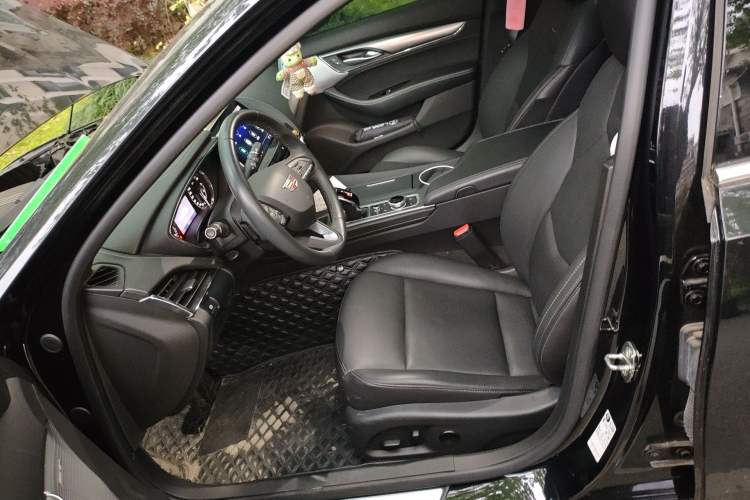 Used Cadillac CT5 2022 28T Luxury Edition Left Front Seat