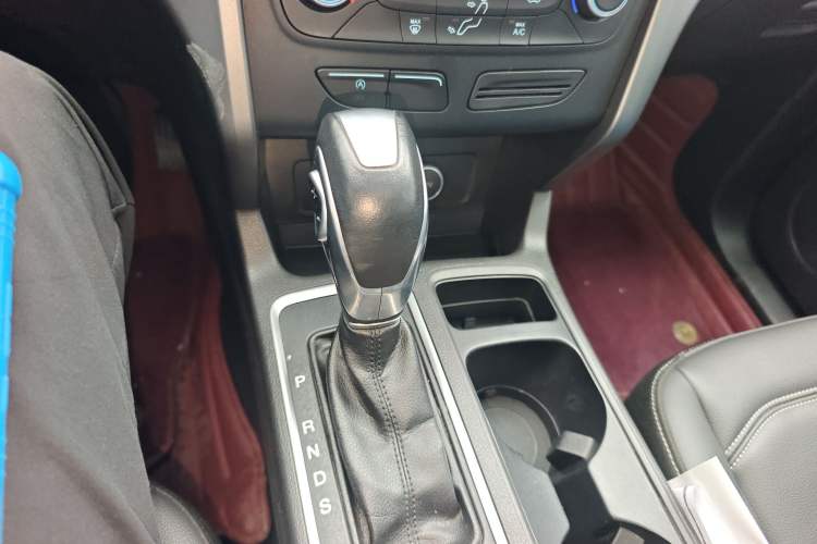 Used Ford Kuga 2019 EcoBoost 180 Two-Wheel-Drive Platinum Edition China VI Standard