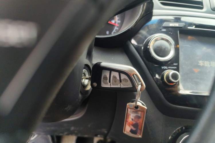 Used Kia K2 2015 Sedan 1.4L Automatic GLS