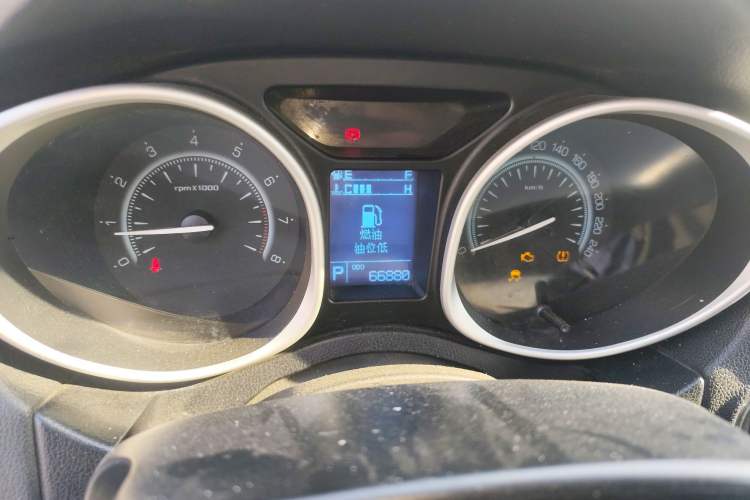 Used GAC Trumpchi GS5 2014 2.0L Automatic Two-Wheel Drive Anniversary Value Edition Odometer Close Up