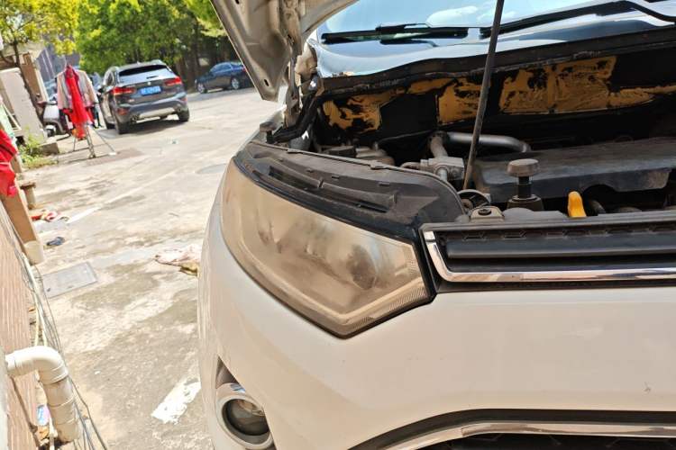 Used Ford EcoSport 2013 1.5L Automatic Prestige Model Right Front Headlight