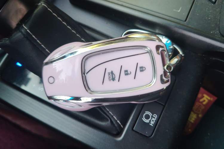 Used Lexus ES 2018 200 Excellence Edition China V Standard Vehicle Key