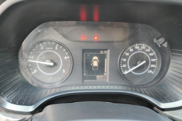 Used JMC Baodian 2022 2.5T Diesel 2WD Comfort Edition with Flat Bed and Extended Wheelbase – JX4D25A6L