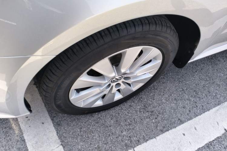 Used Volkswagen Lavida 2013 Restyled Classic 1.6L Automatic Comfort Edition