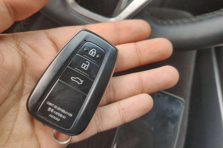 Used Toyota Camry 2022 2.0S Knight Edition Vehicle Key