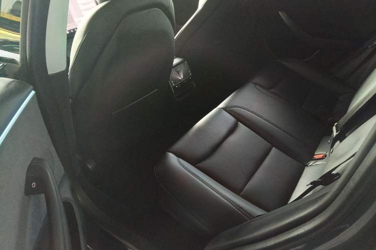 Used Tesla Model 3 2023 Long-Range All-Wheel-Drive Version
