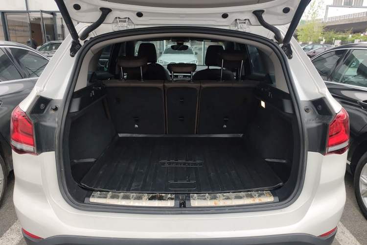 Used BMW X1 2021 Restyled sDrive25Li Leading Edition Trunk