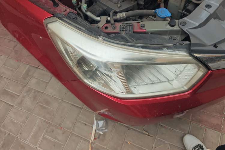 Used Venucia R50 2012 1.6L Automatic Prestige Edition