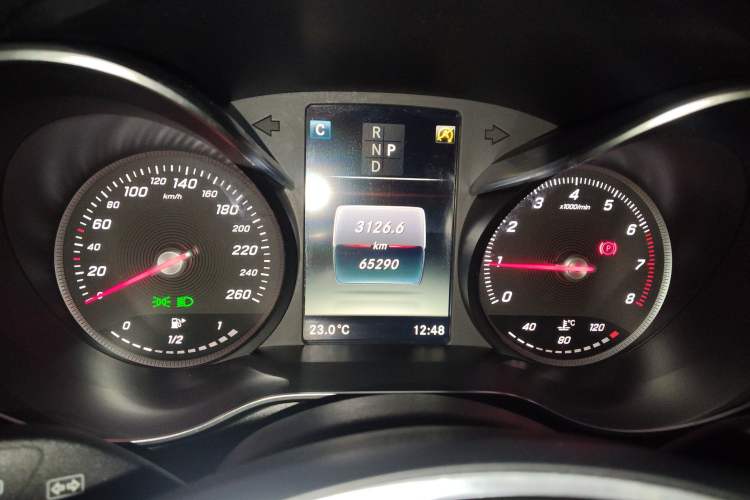 Used Mercedes-Benz GLC 2019 Facelift GLC 260 L 4MATIC Luxury Model Instrument Cluster