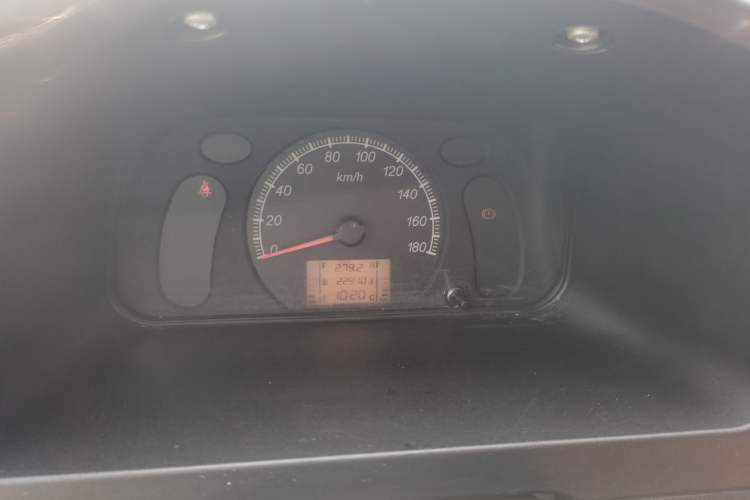 Used Wuling Zhiguang 2023 1.5L Practical Version 5/7 Seats Instrument Cluster