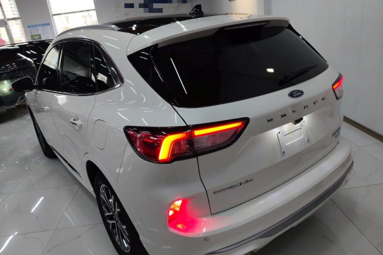 Used Ford Escape 2020 EcoBoost 245 Four-Wheel Drive Luxury Edition
