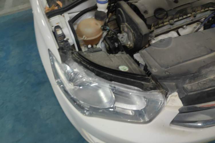 Used Citroen Elysee 2014 1.6L Manual Comfort Model Right Front Headlight