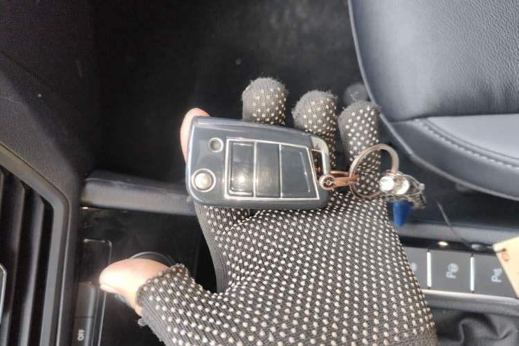 Used Volkswagen Sagitar 2021 200TSI DSG Excellence Edition Vehicle Key