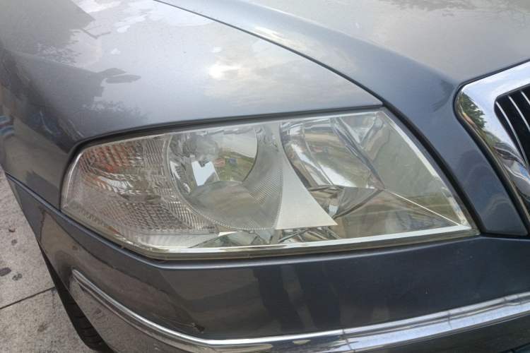 Used Skoda Octavia 2007 1.6L Automatic Elegance Edition Right Front Headlight