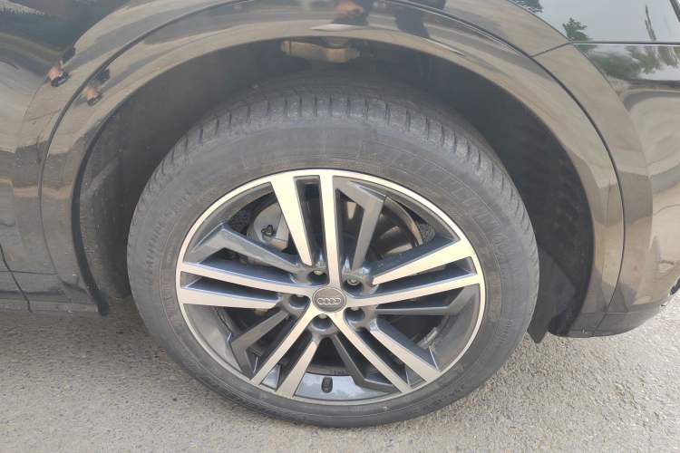 Used Audi Q5L 2020 Updated 40 TFSI Prestige Fashion Edition Right Front Wheel Hub