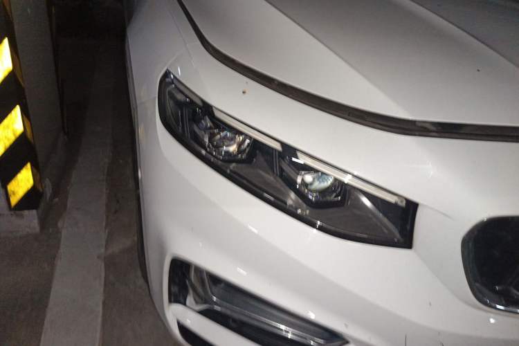 Used Geely Auto Preface 2023 2.0TD Prestige Version Right Front Headlight