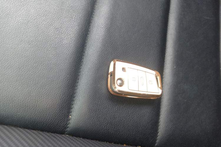 Used Volkswagen T-ROC 2020 280TSI DSG Two-Wheel Drive Comfort Version