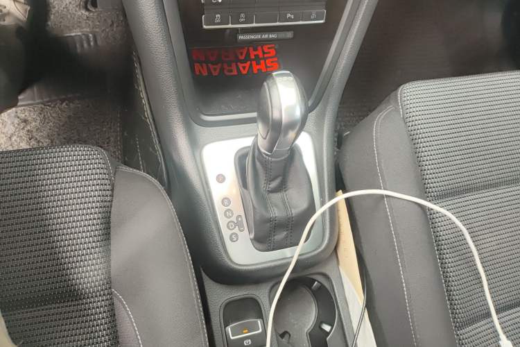 Used Volkswagen Sharan 2018 380TSI Comfort Edition 7-Seater Gear Lever
