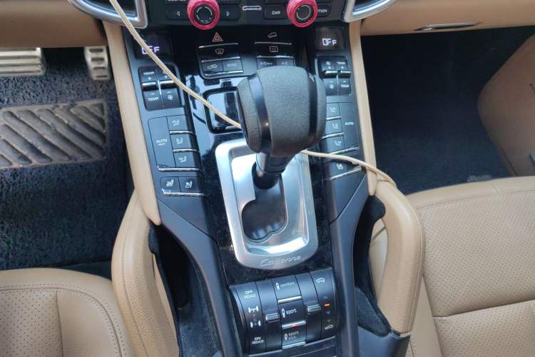 Used Porsche Cayenne 2015 Cayenne 3.0T Gear Lever