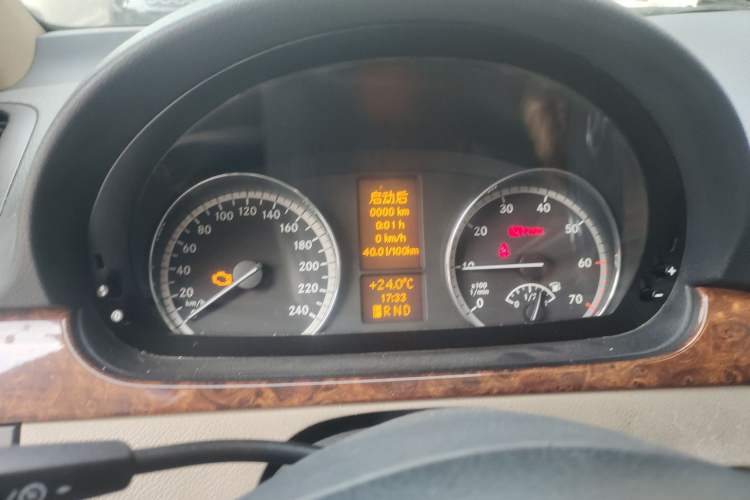 Used Mercedes-Benz Viano 2010 2.5L Prestige Edition Instrument Cluster