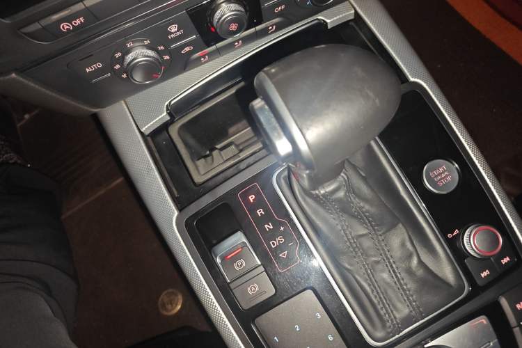 Used Audi A6L 2015 TFSI Millionth Anniversary Intelligent Model Gear Lever