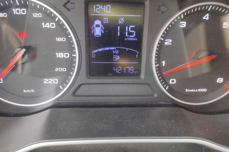 Used MG ZS 2017 1.5L Manual Elite Edition Odometer Close Up