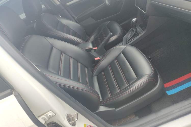 Used Volkswagen Lavida 2015 1.6L Automatic Fashion Edition