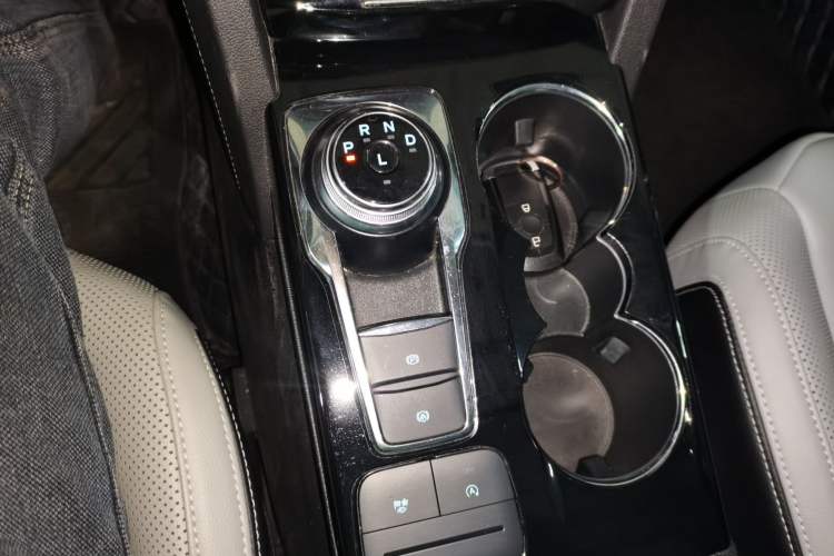 Used Ford Escape 2020 EcoBoost 245 Two-Wheel-Drive Titanium Edition
