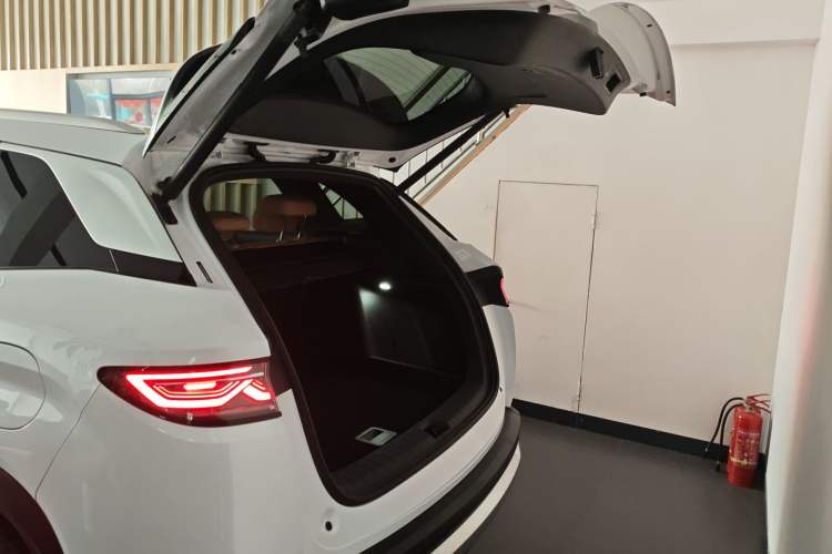 Used BYD Song L DM-i 2025 Intelligent Driving Version 160 km Beyond-Range Type