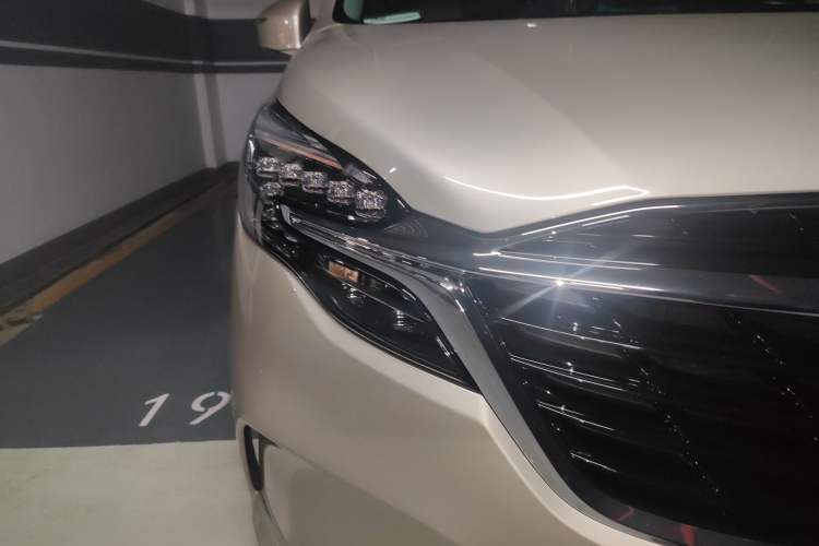 Used Buick GL8 2022 ES Landtrek 653T Comfort Edition