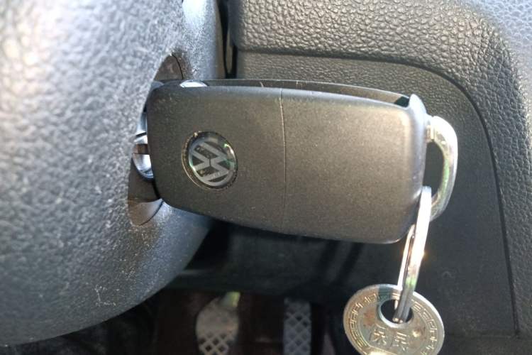 Used Volkswagen Santana 2016 1.6L Manual Fashion Edition Vehicle Key